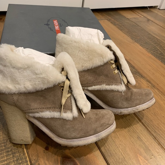 Vintage Suede Prada Calzature Donna Lace Up Bootie Size: 38 (US 7.5) Color:Bambu - Picture 3 of 6